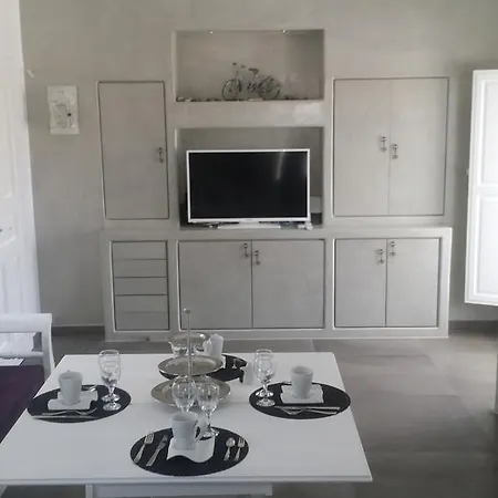 Santoxenia Luxury Villa Kamari (Santorini)