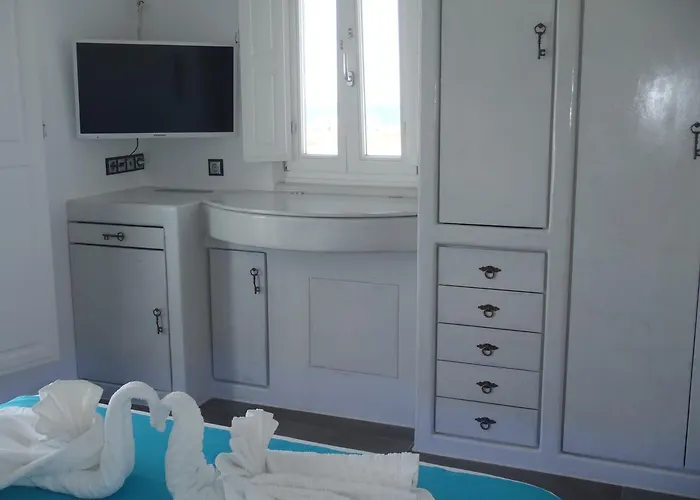 Santoxenia Luxury * Kamári