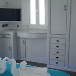 Santoxenia Luxury * Kamári